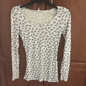 PacSun Floral Long Sleeve Top